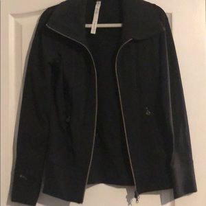 Lululemon jacket. Size XS. Worn 3 times.